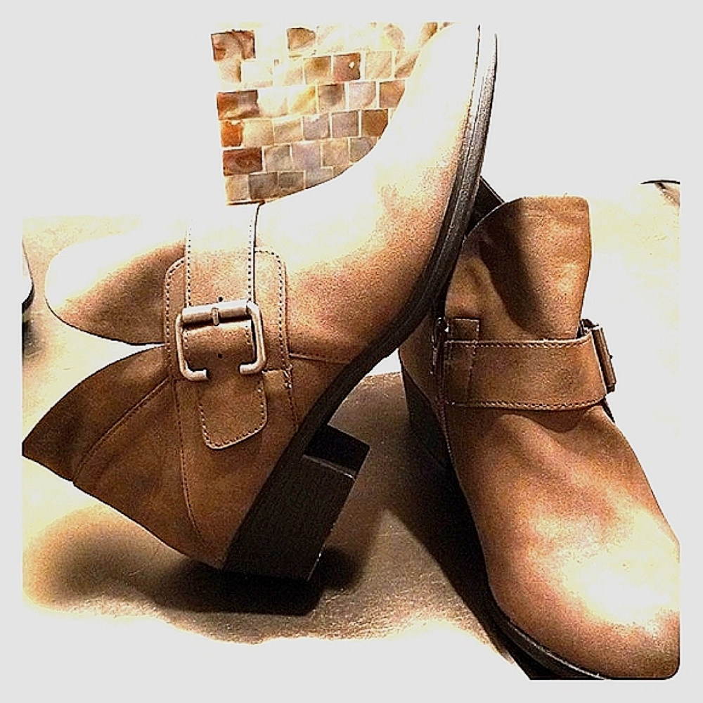 🤎💚Nine West Booties Size 9.5 EUC WORN ONCE🤎💚